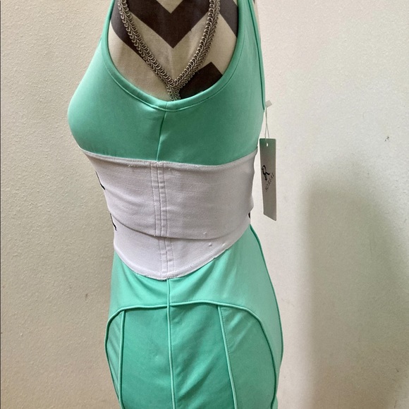 So Real - Women’s 2Piece Mini. Size Small. - Picture 3 of 3